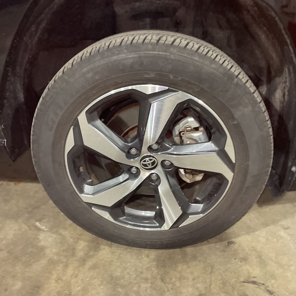 2024 Toyota RAV4 Prime SE