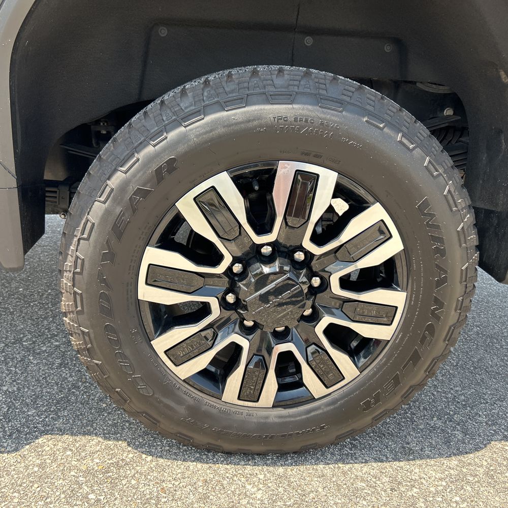 2024 GMC Sierra 3500HD Denali Ultimate