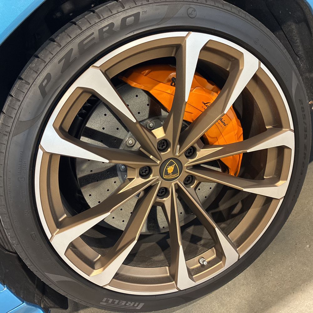 2023 Lamborghini Urus S