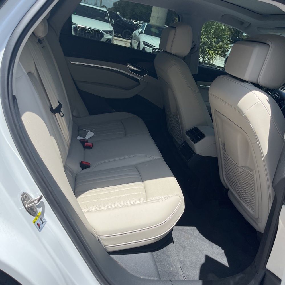 2024 Audi Q8 e-tron quattro Premium Plus