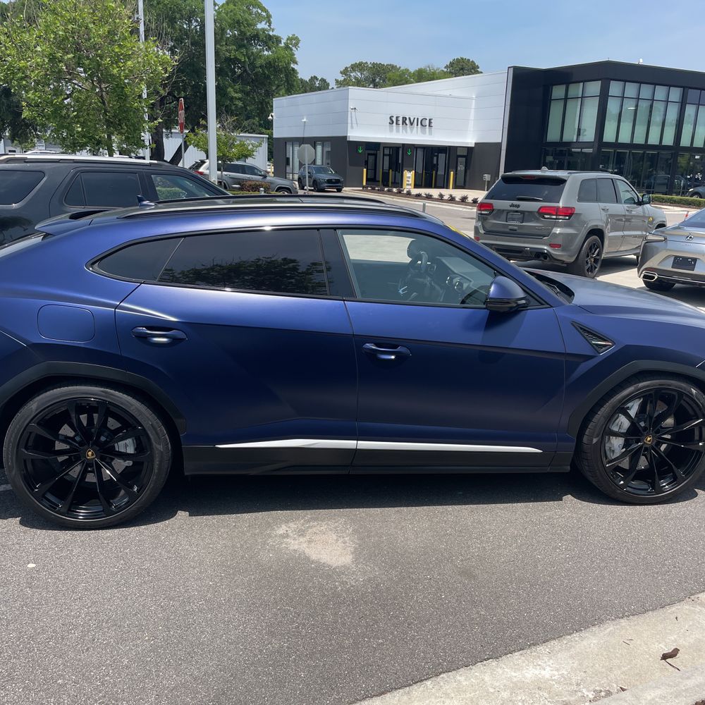 2022 Lamborghini Urus Base