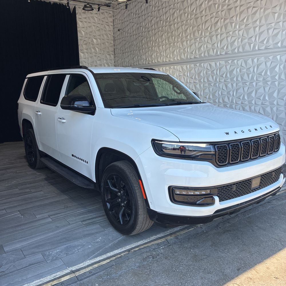 2025 Jeep Wagoneer L Series II Carbide 4x4
