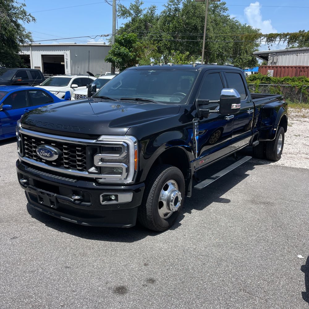 2023 Ford F-350 Super Duty Platinum