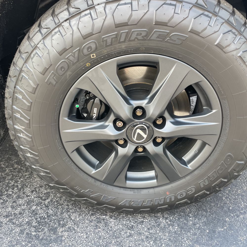 2025 Lexus LX 700h Overtrail