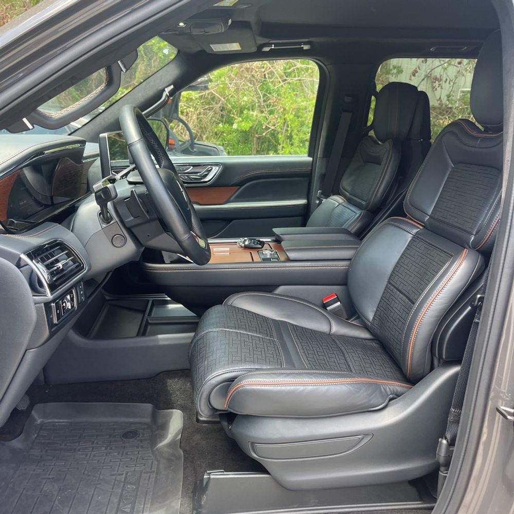 2024 Lincoln Navigator Black Label