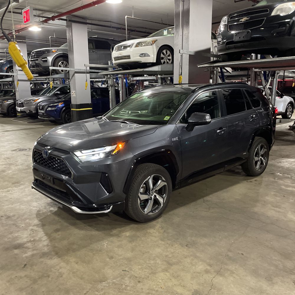 2024 Toyota RAV4 Prime SE