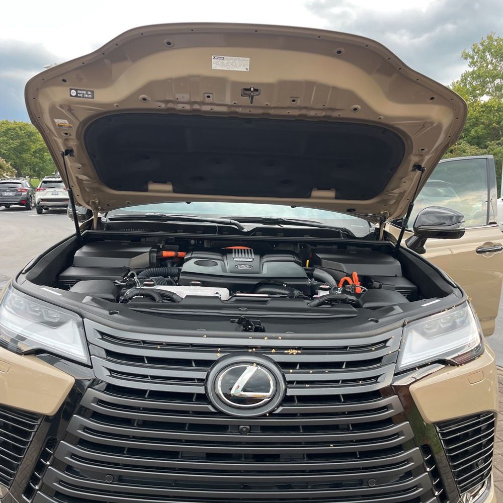 2025 Lexus LX 700h Overtrail