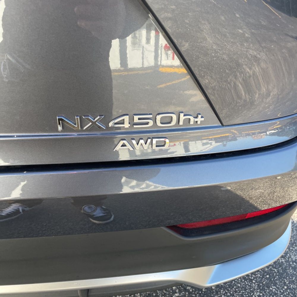 2025 Lexus NX 450h+ F SPORT Handling