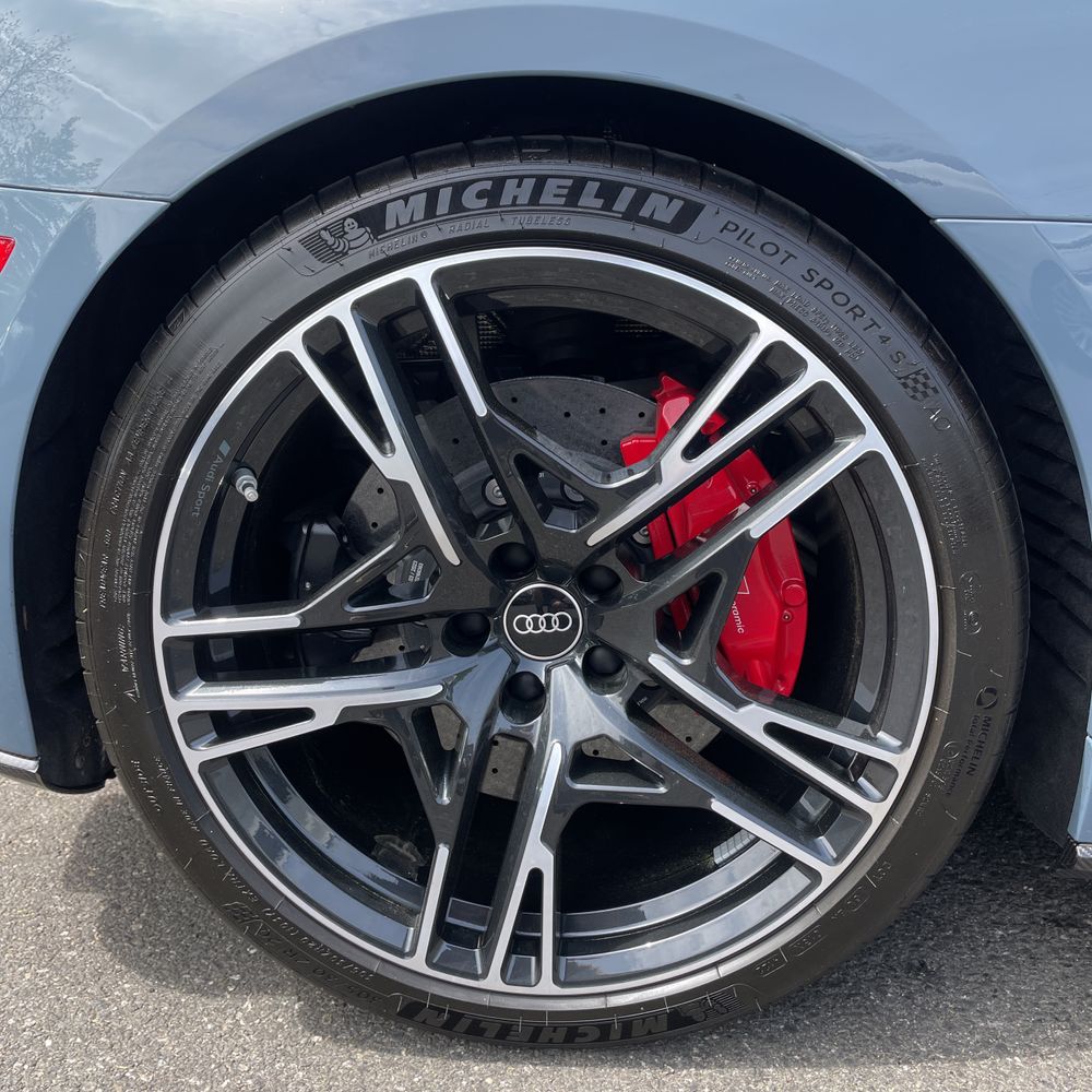 2023 Audi R8 V10