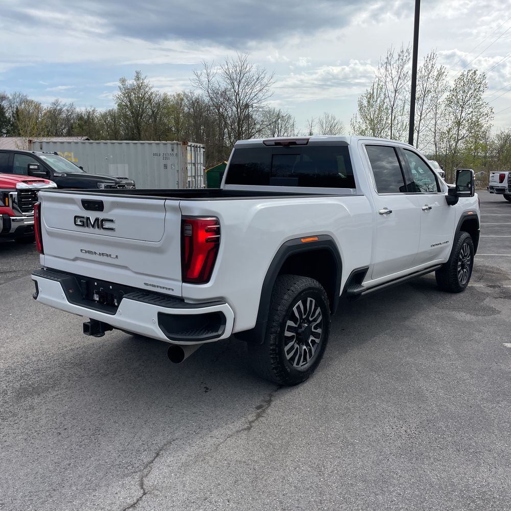 2024 GMC Sierra 3500HD Denali Ultimate