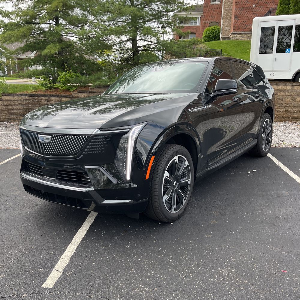 2025 Cadillac Escalade IQ Sport 2