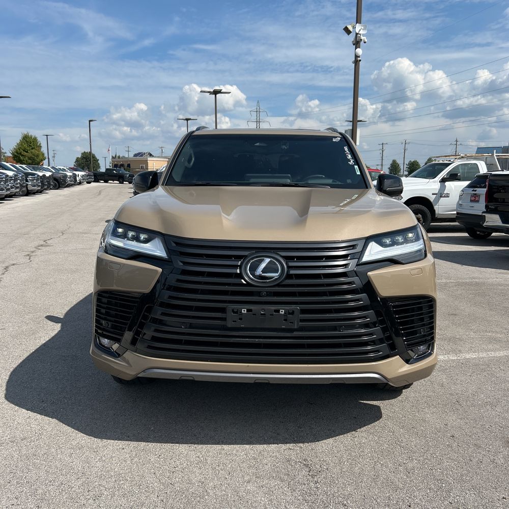 2025 Lexus LX 700h Overtrail