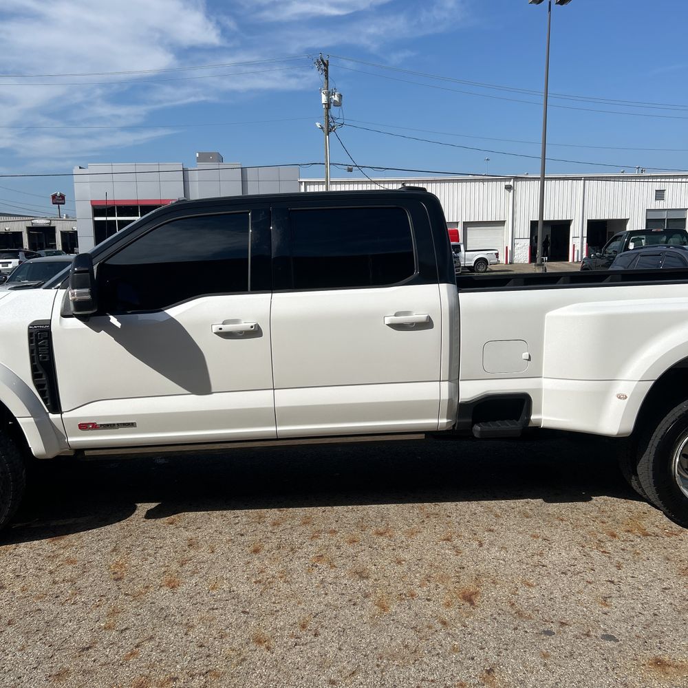 2025 Ford F-450 Super Duty Platinum