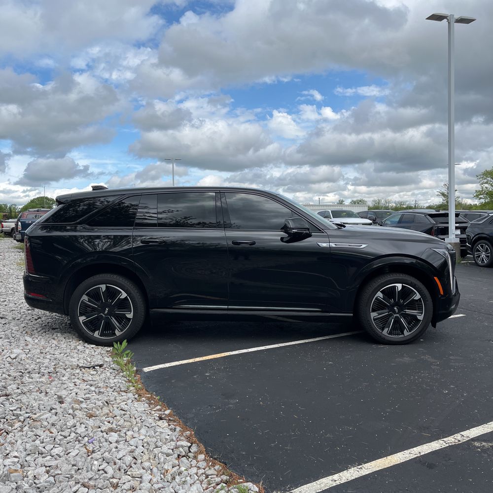 2025 Cadillac Escalade IQ Sport 2