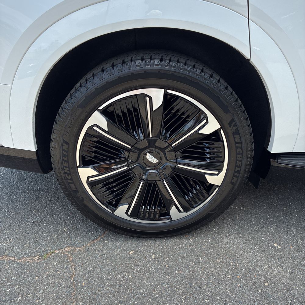 2025 Cadillac Escalade IQ Sport 2