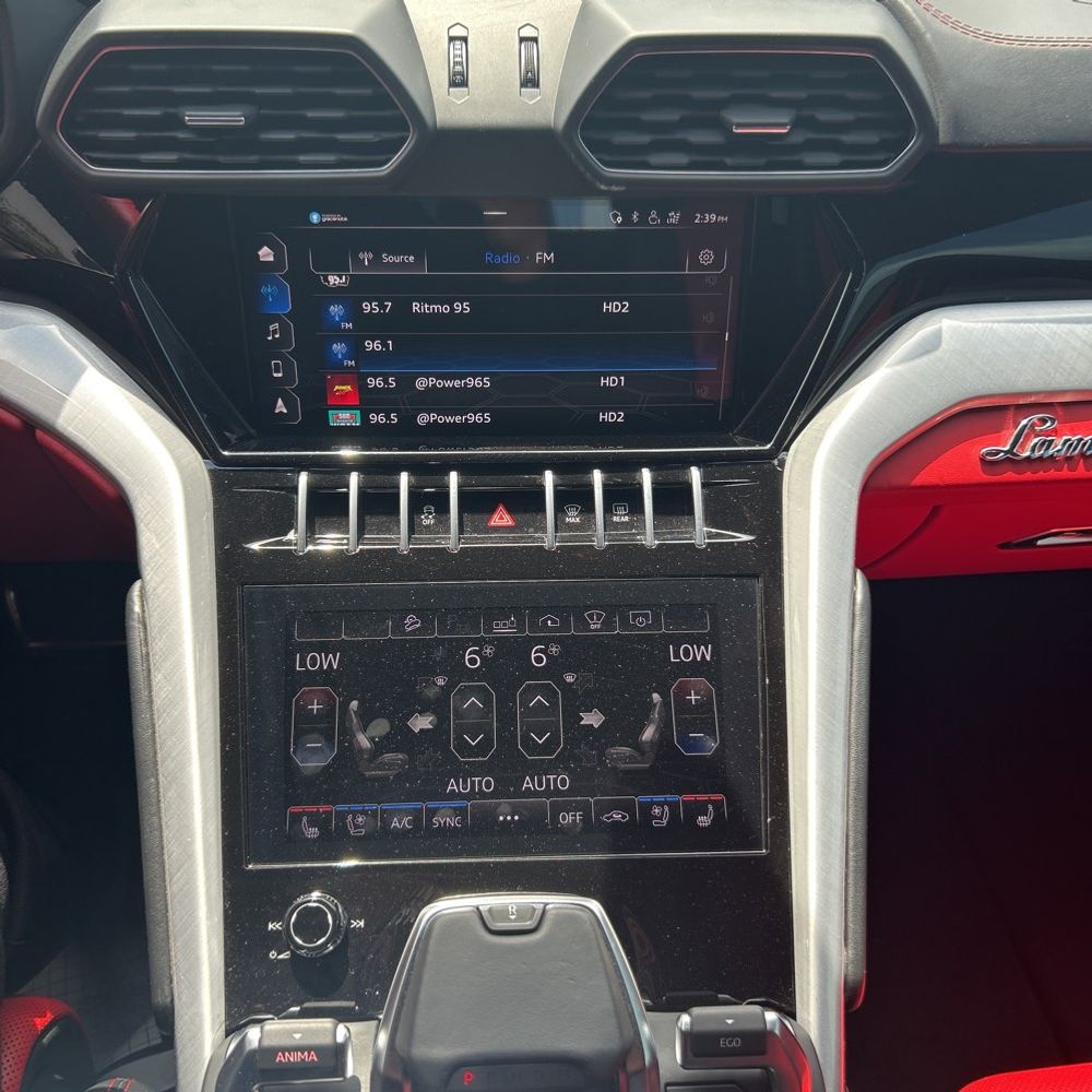 2021 Lamborghini Urus Base
