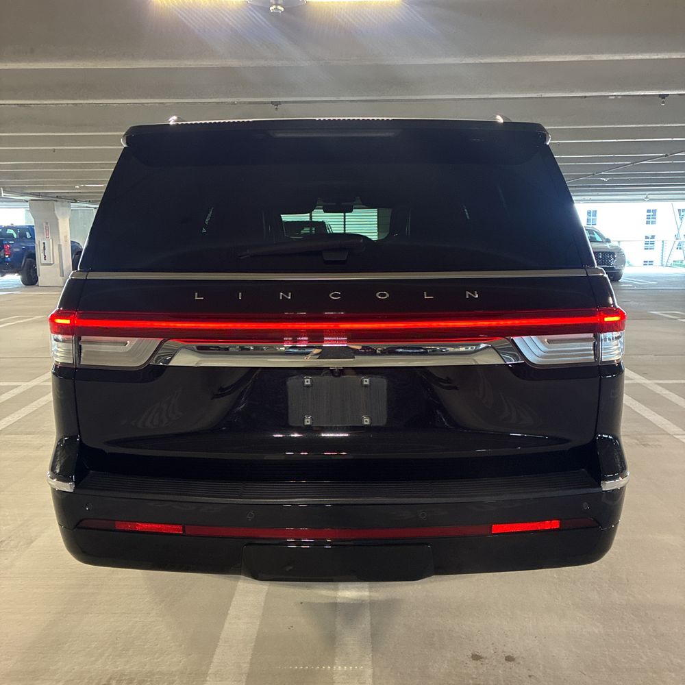 2023 Lincoln Navigator L Reserve