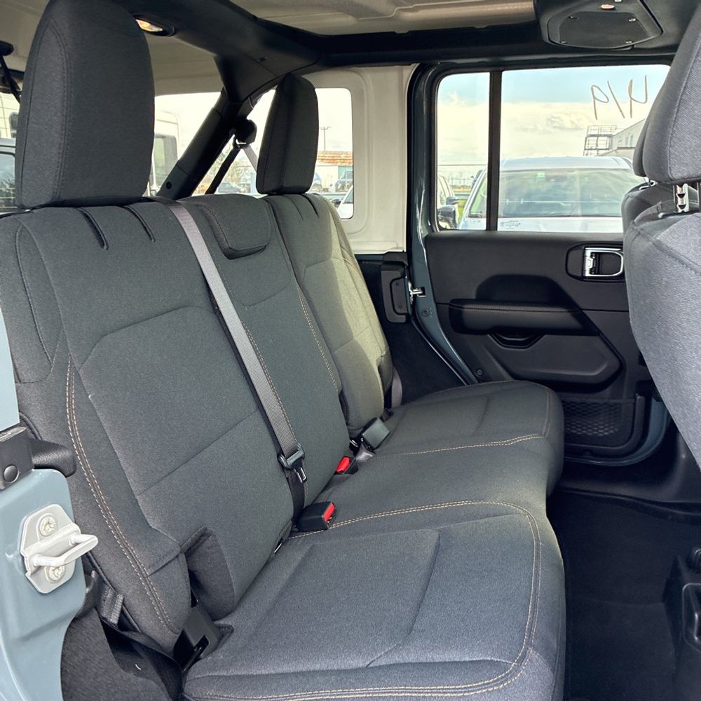 2026 Jeep Wrangler 4-Door Sahara 4x4