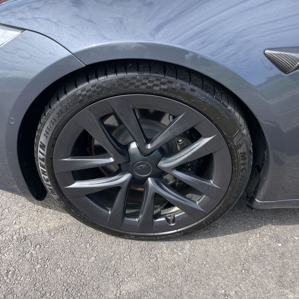 2022 Tesla Model S Base