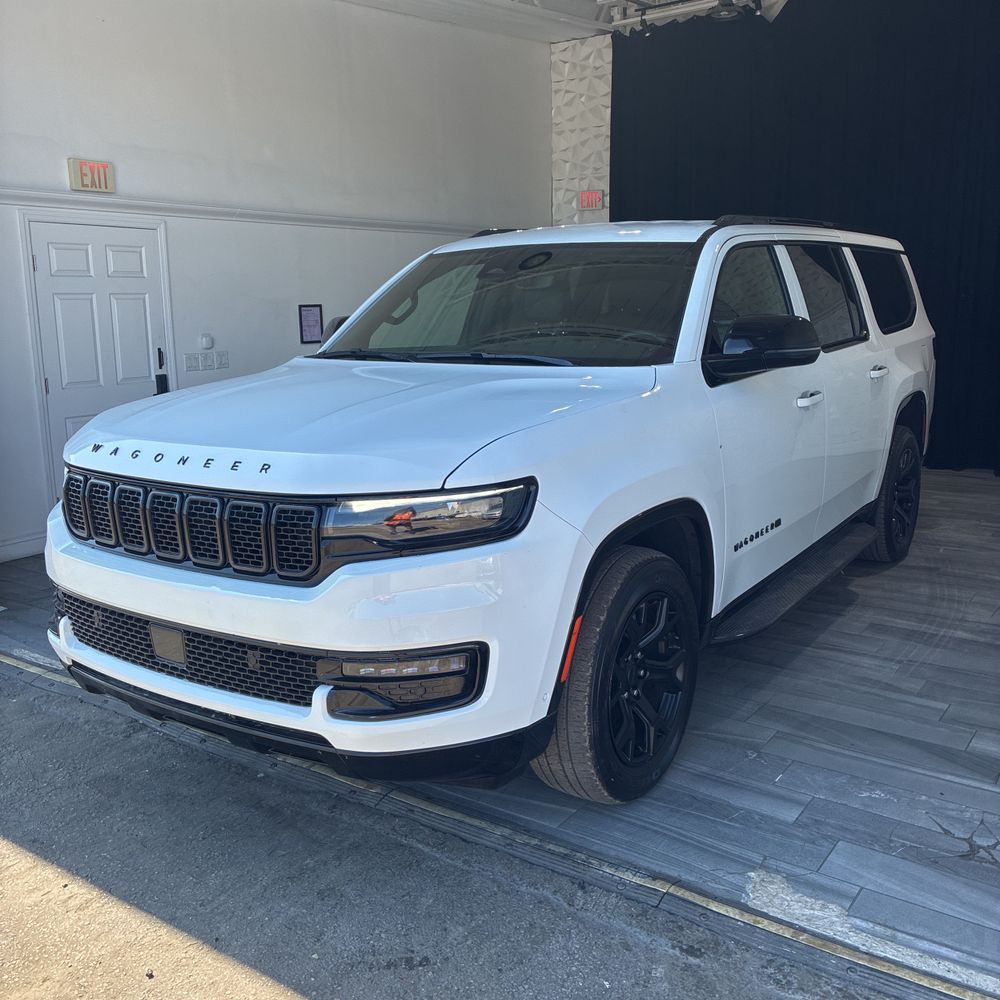 2025 Jeep Wagoneer L Series II Carbide 4x4