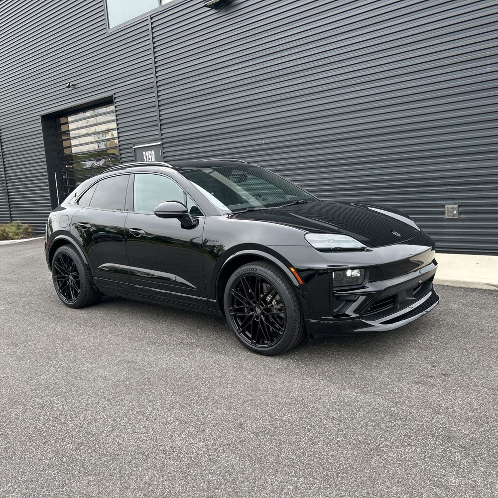 2025 Porsche Macan EV Turbo