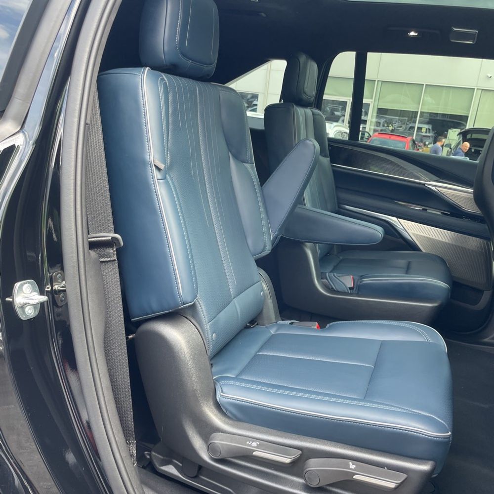 2025 Cadillac Escalade IQ Sport 2