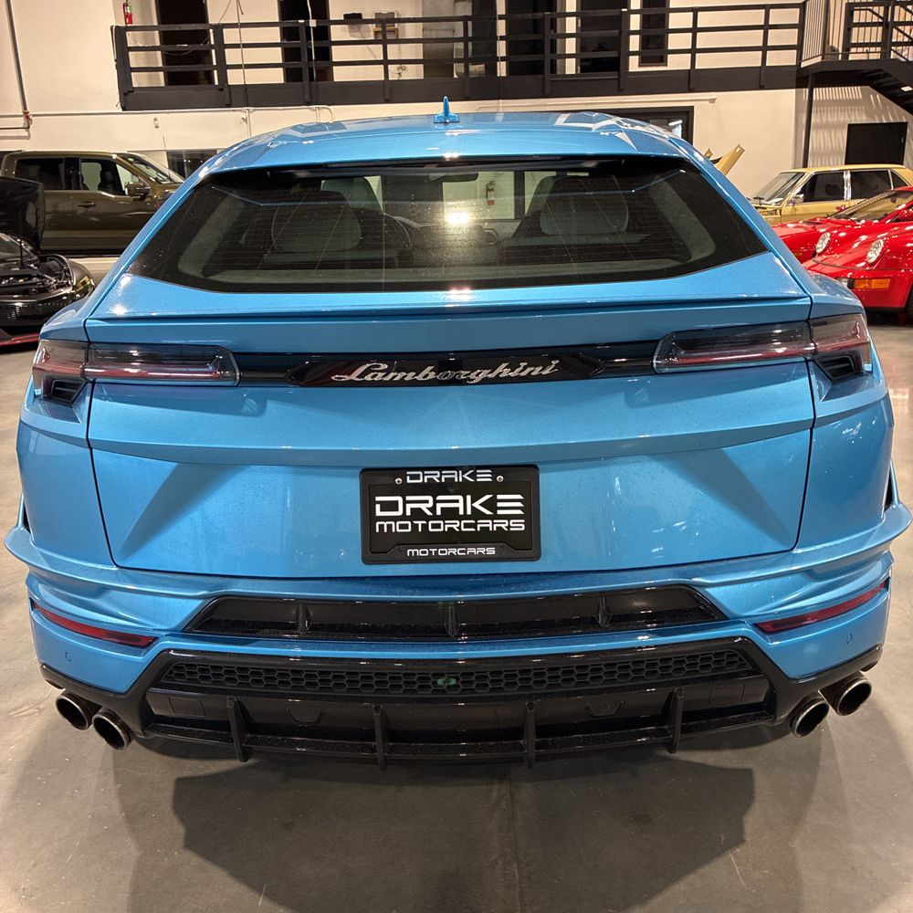 2023 Lamborghini Urus S