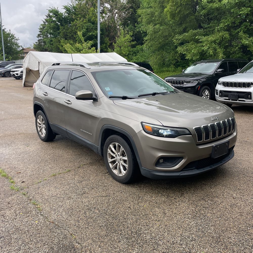 2019 Jeep Cherokee Latitude photo 12