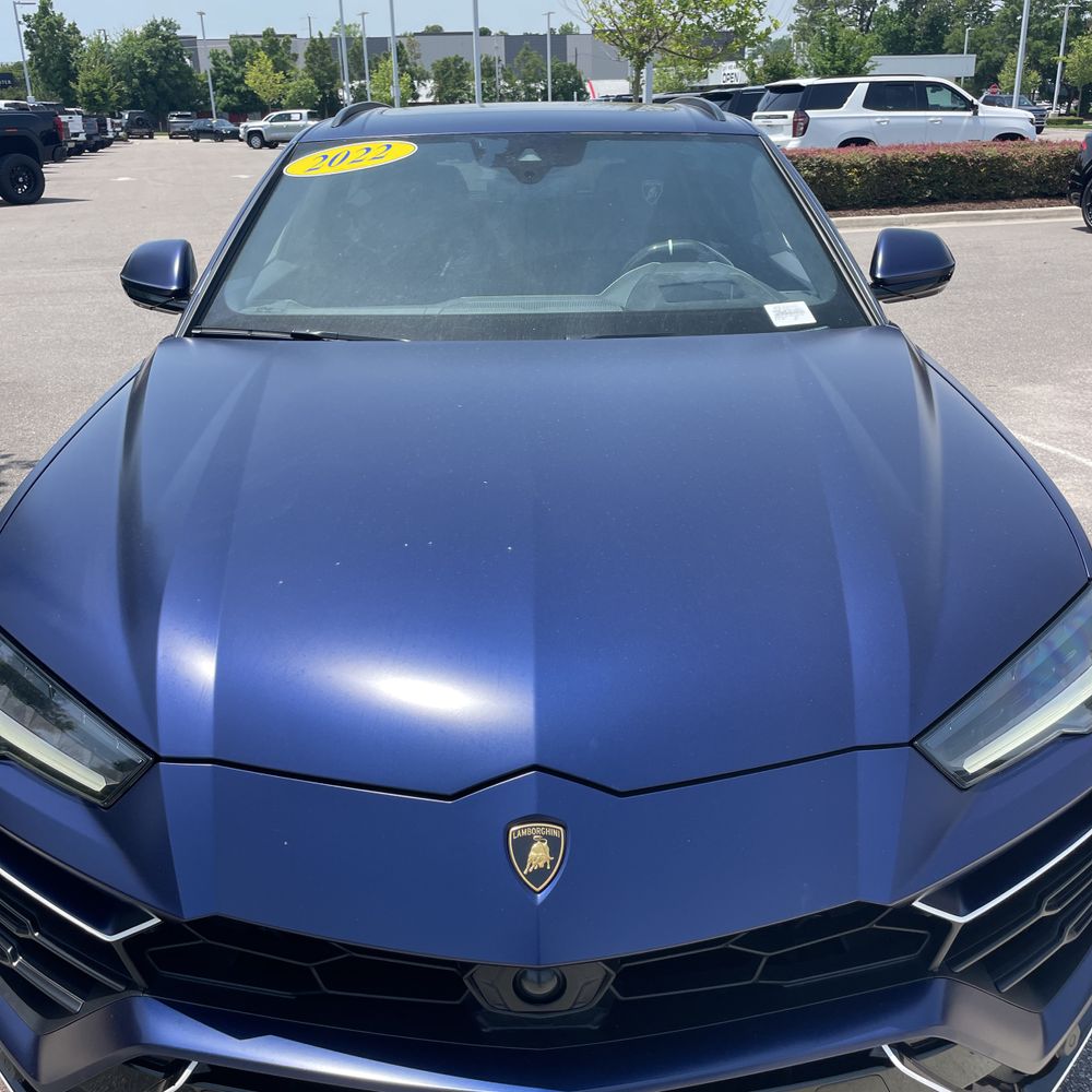 2022 Lamborghini Urus Base