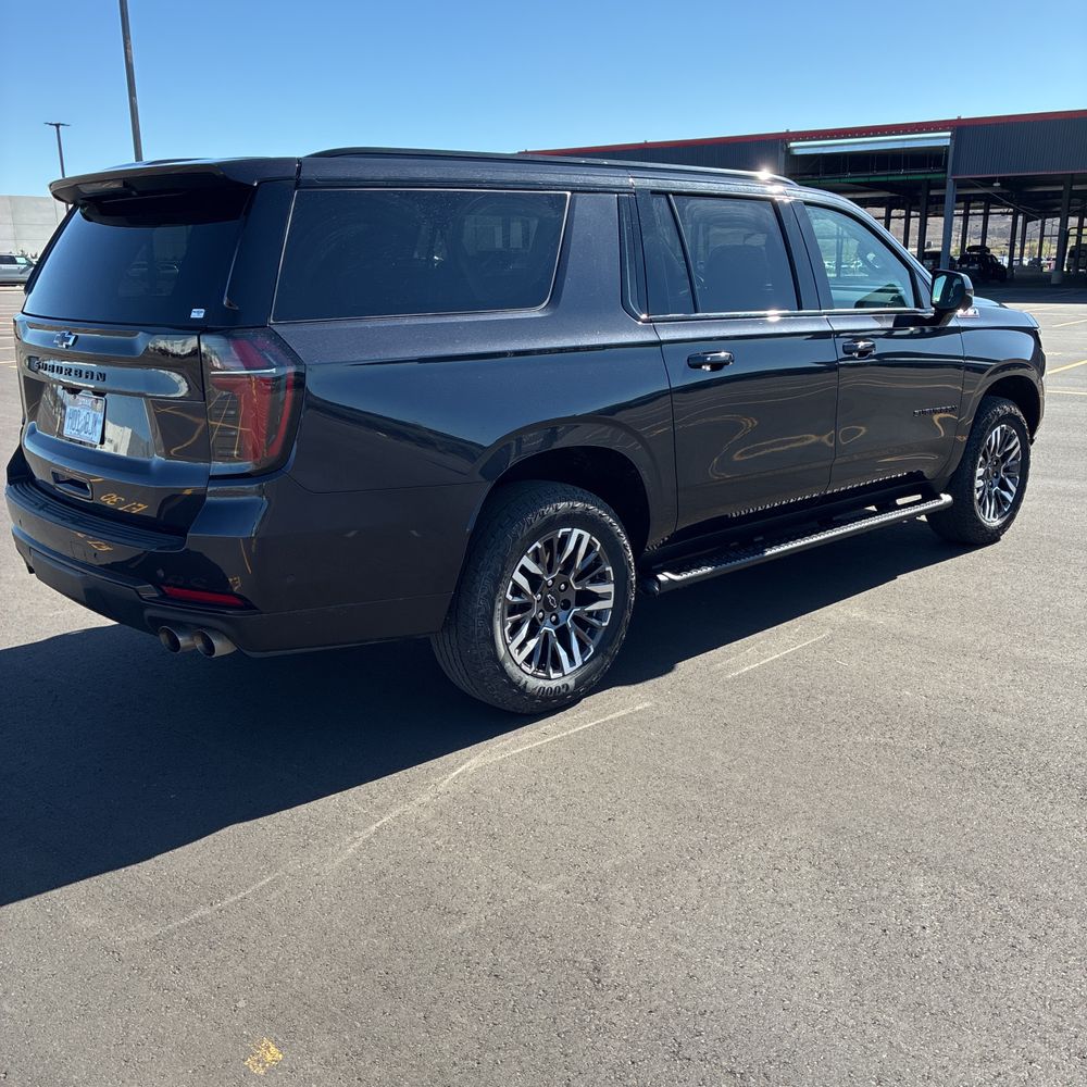 2025 Chevrolet Suburban Z71