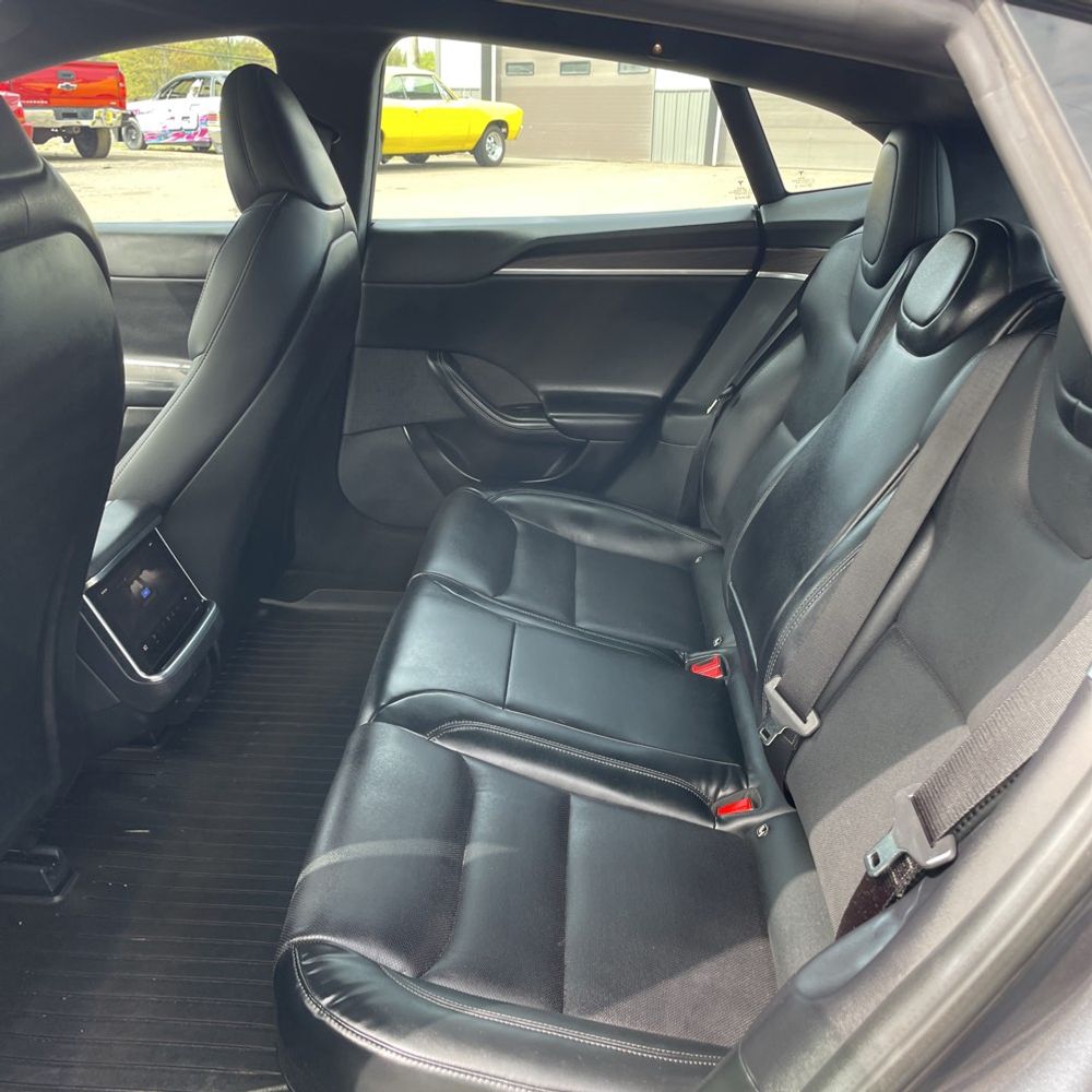 2022 Tesla Model S Base