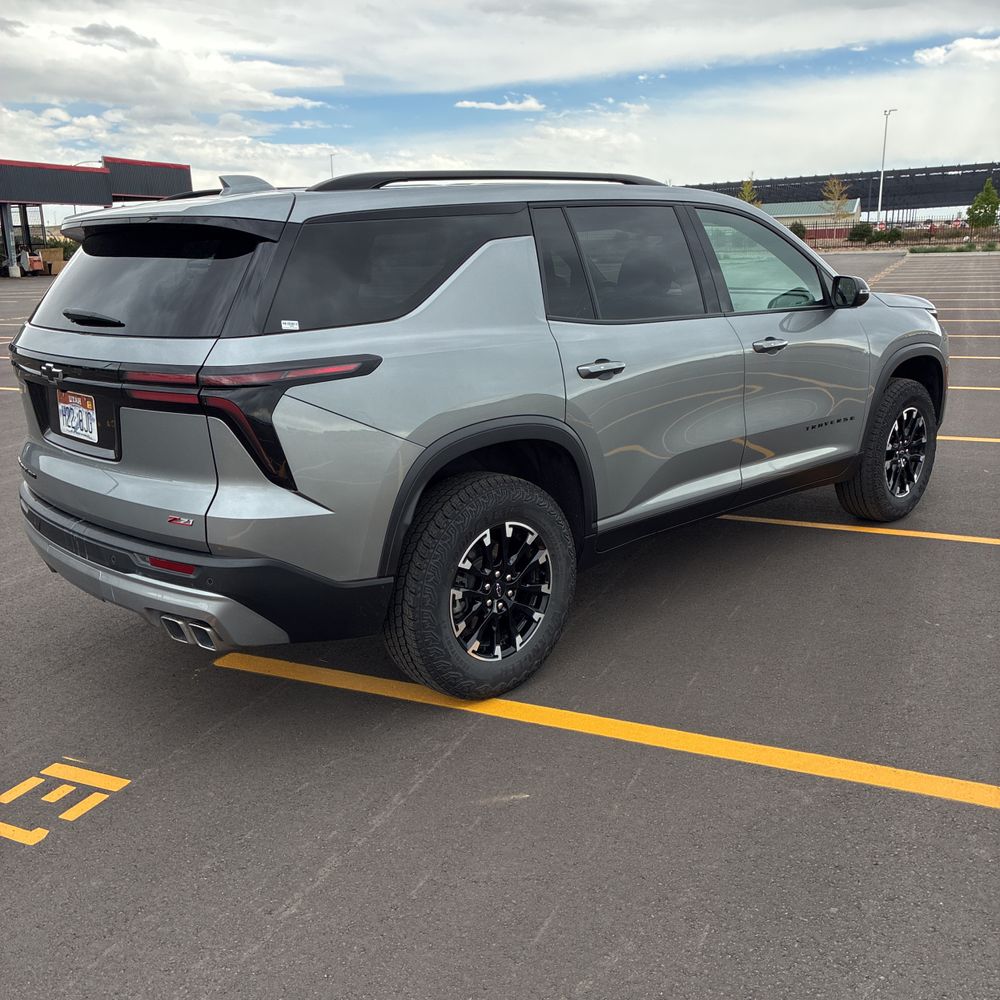 2025 Chevrolet Traverse Z71