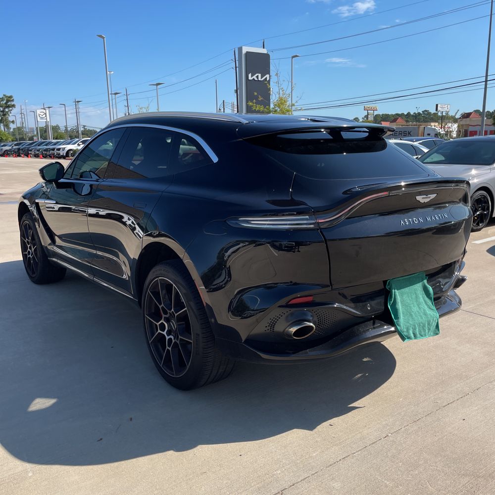 2021 Aston Martin DBX
