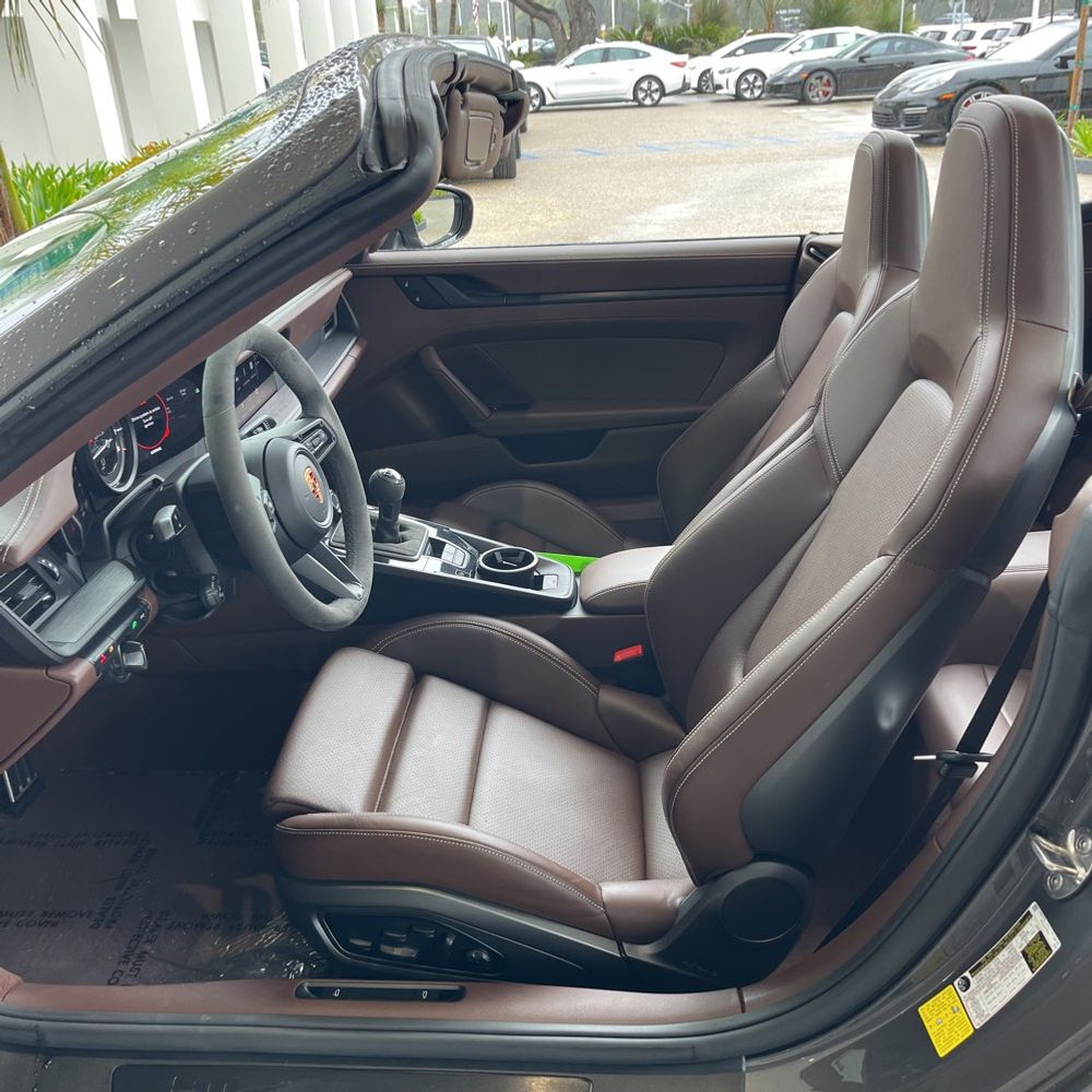 2023 Porsche 911 Carrera GTS