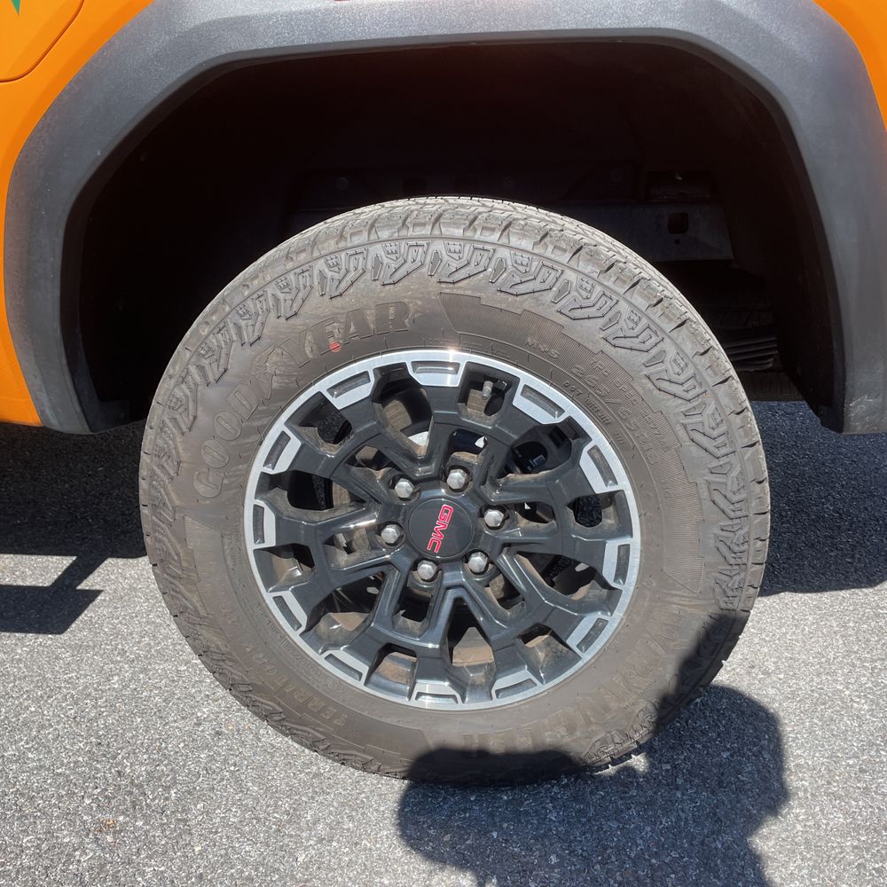 2026 GMC Canyon AT4