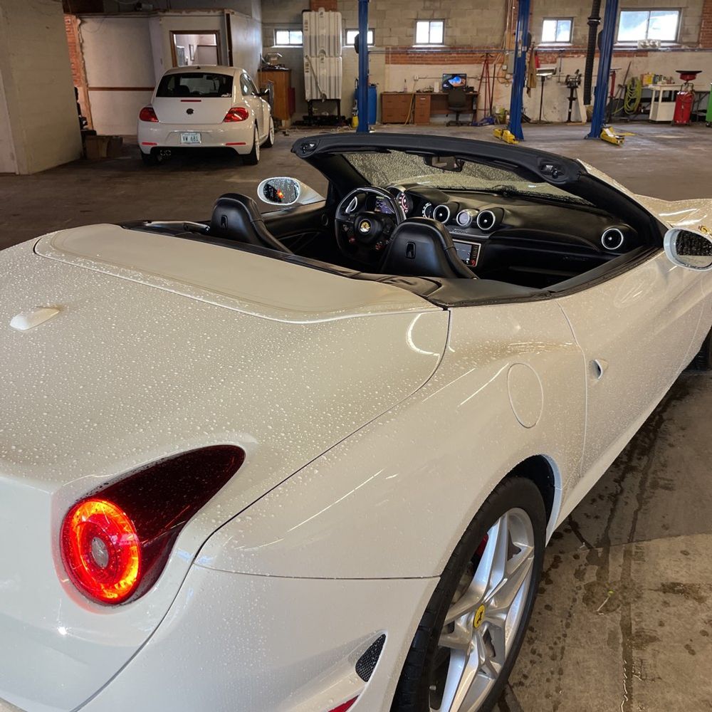 2017 Ferrari California T Base