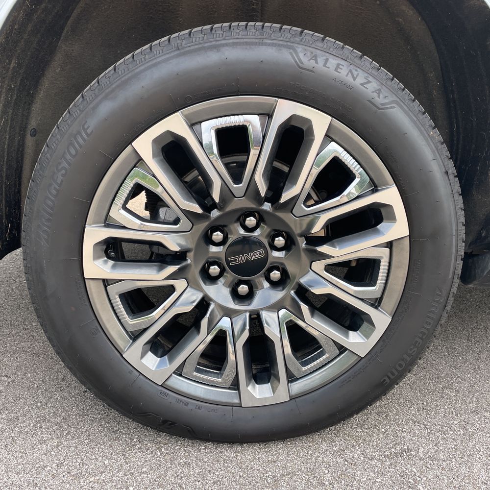 2024 GMC Yukon Denali Ultimate