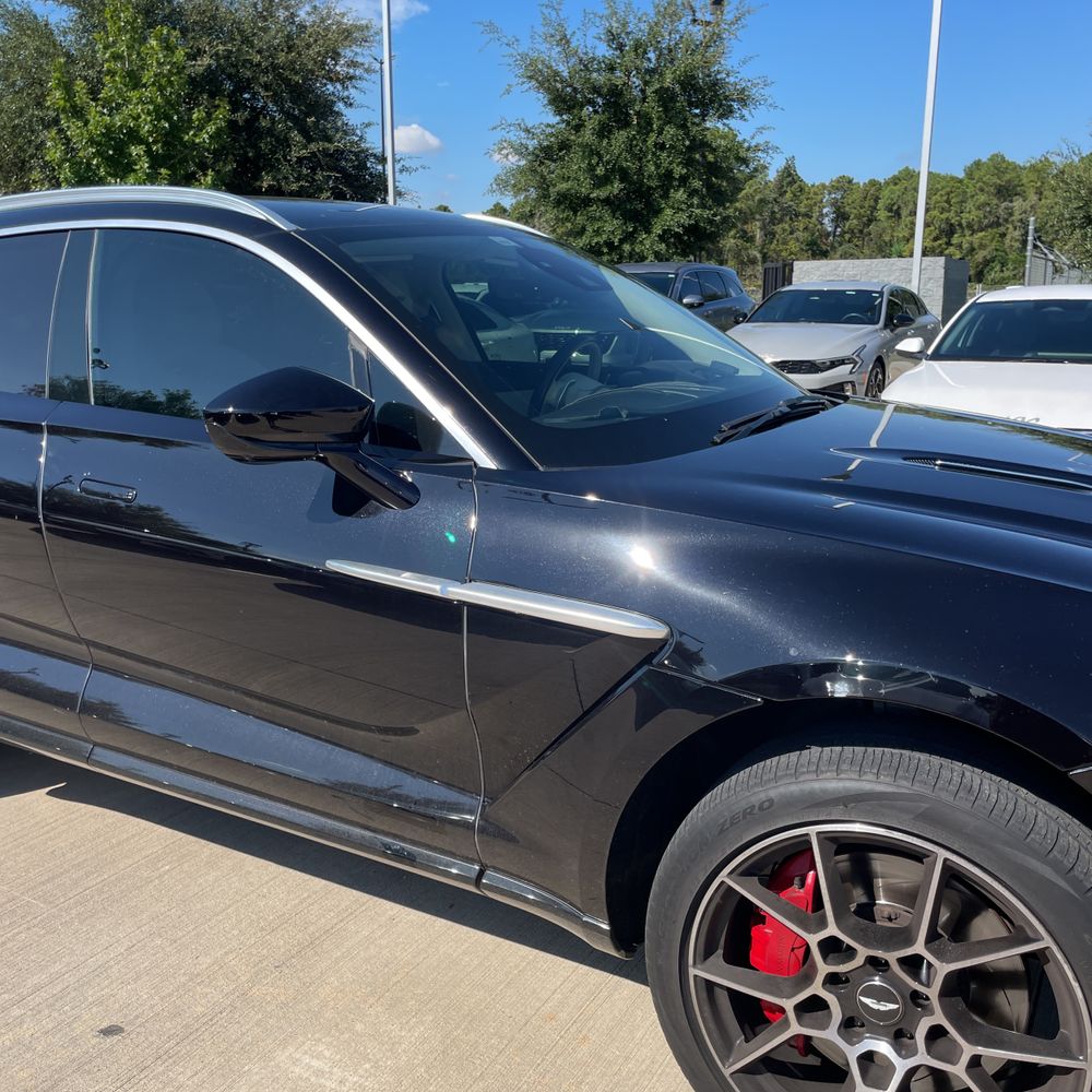 2021 Aston Martin DBX
