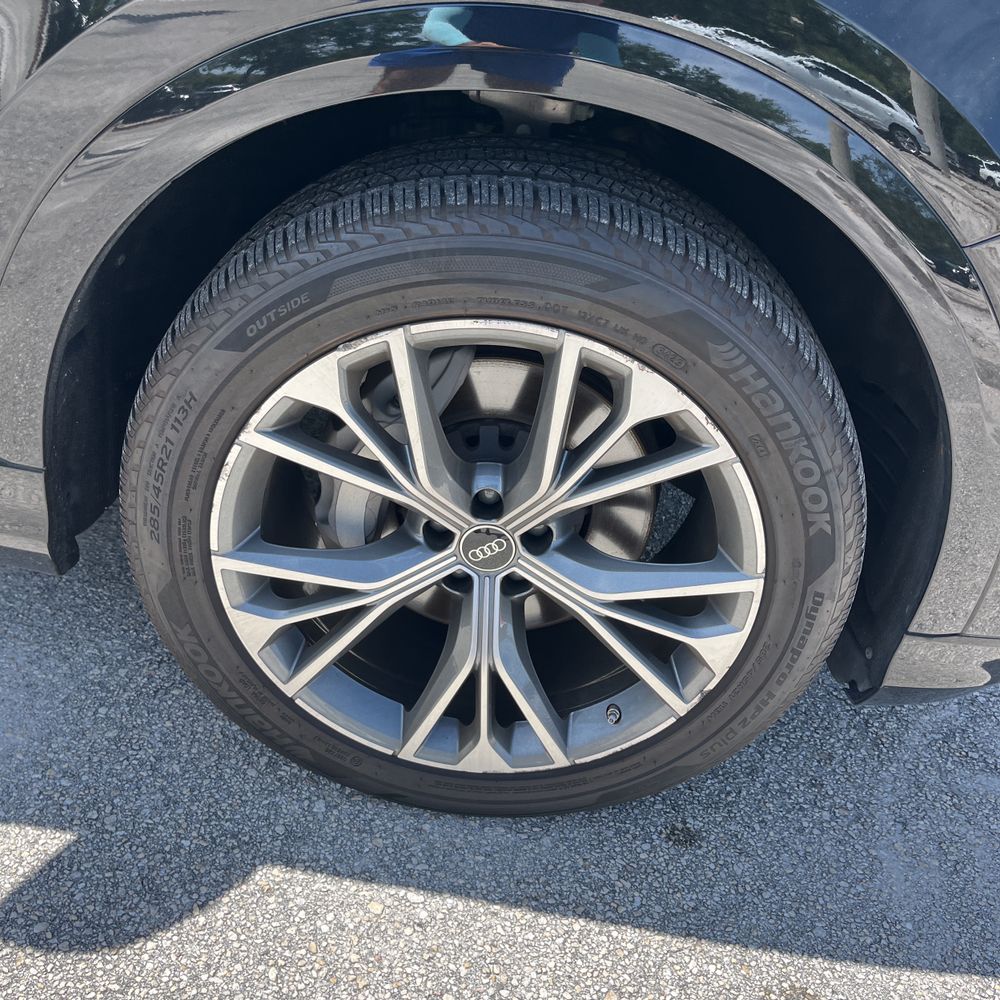 2023 Audi Q8 Premium Plus