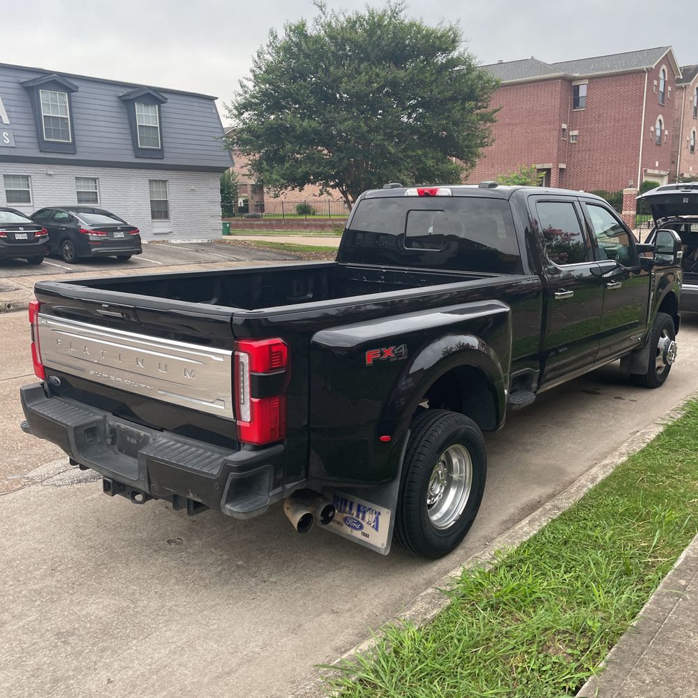 2023 Ford F-350 Super Duty Platinum