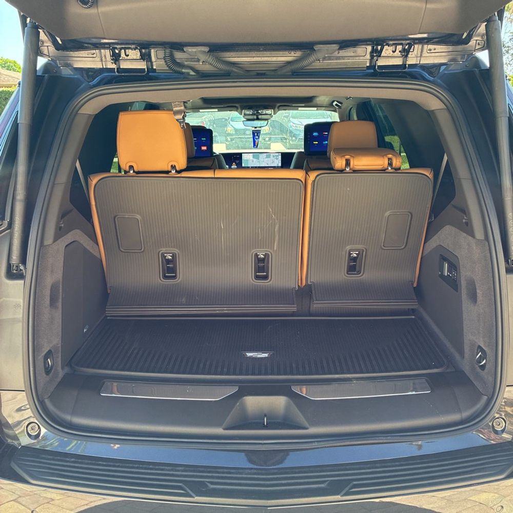 2025 Cadillac Escalade Premium Luxury