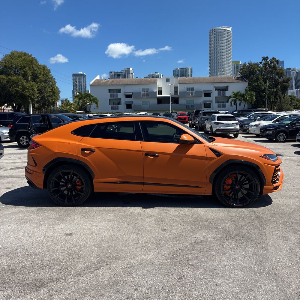 2019 Lamborghini Urus