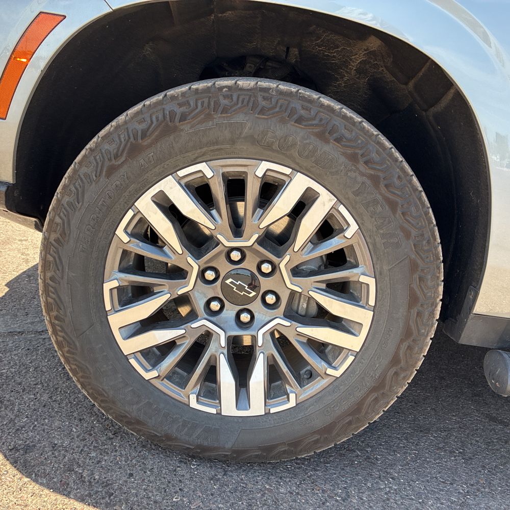2025 Chevrolet Suburban Z71
