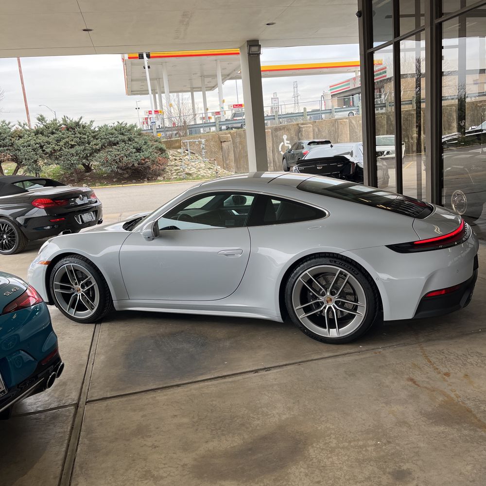 2025 Porsche 911 Carrera