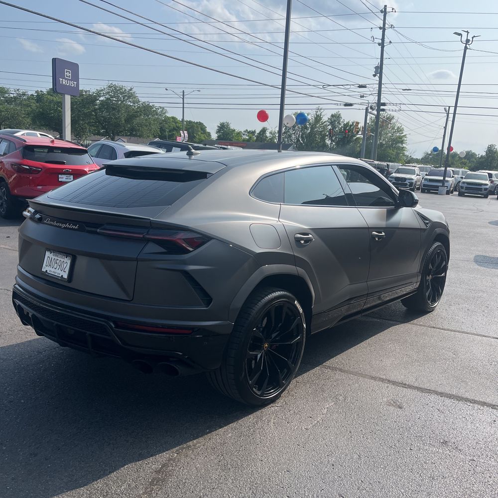2022 Lamborghini Urus