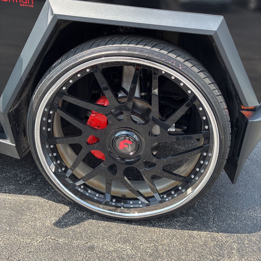 2024 Tesla Cybertruck Base