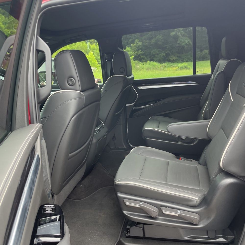 2025 Cadillac Escalade ESV Sport