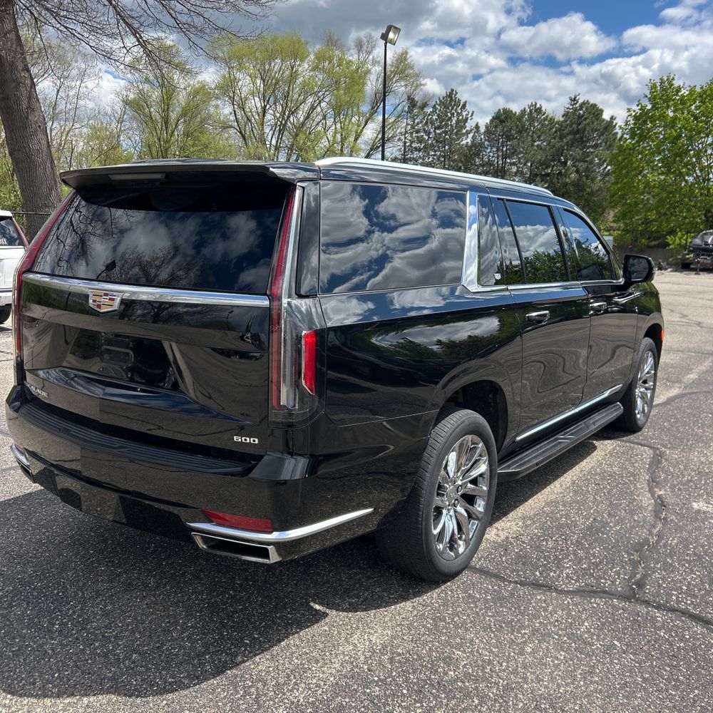 2024 Cadillac Escalade ESV Premium Luxury