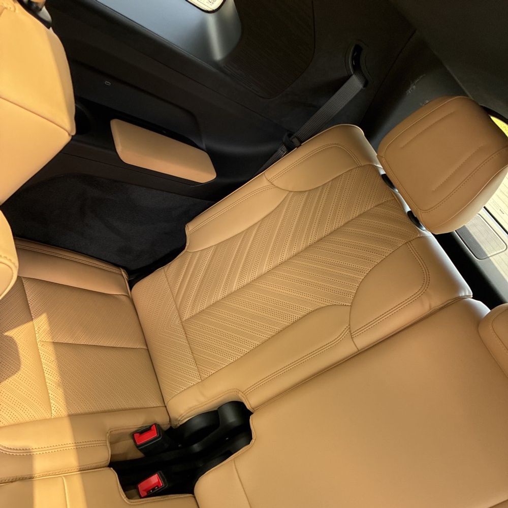 2025 Cadillac Escalade IQ Sport 2