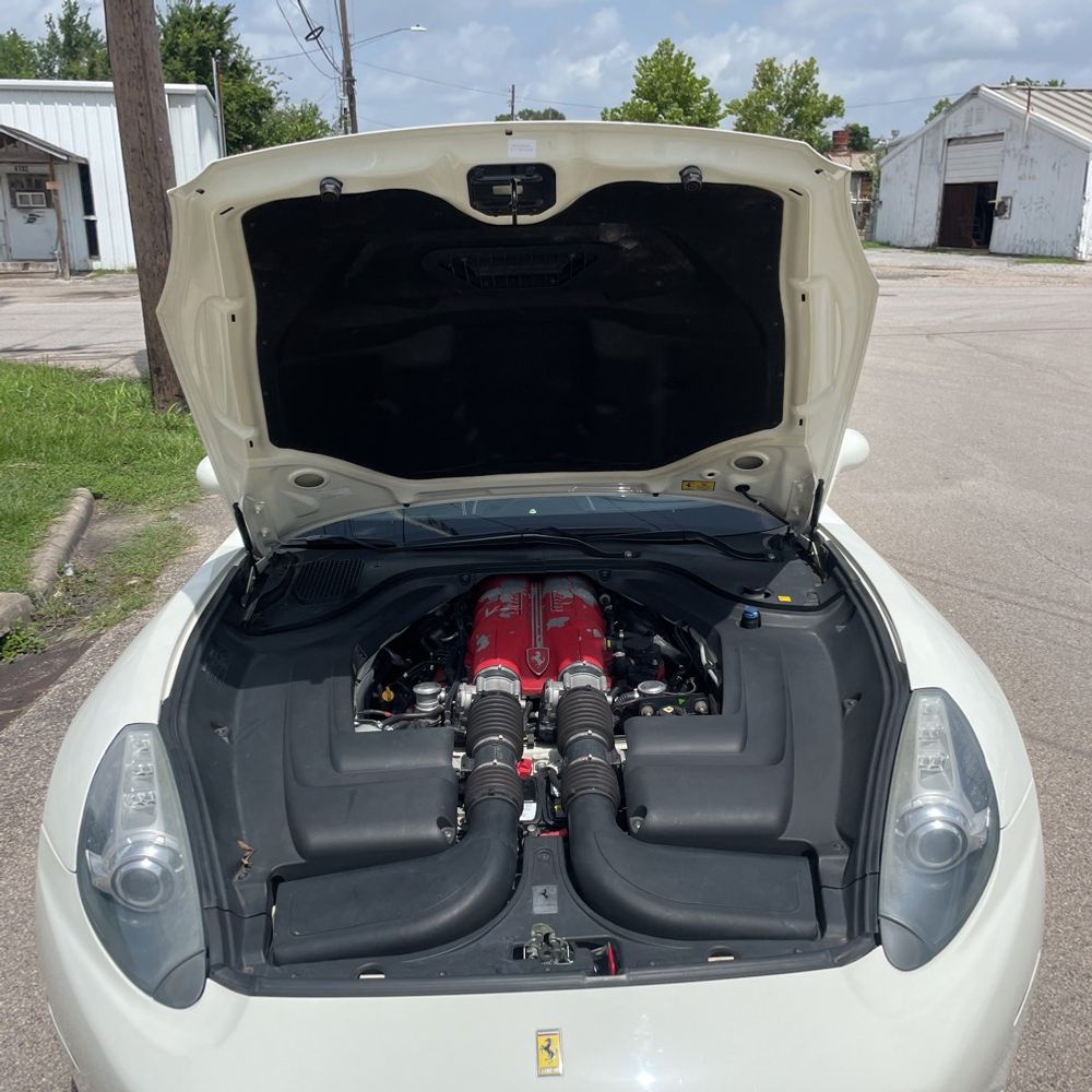 2013 Ferrari California Base